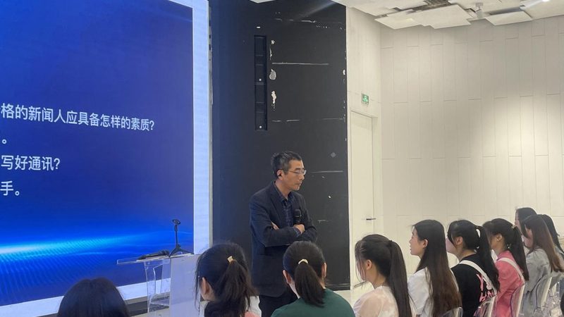 TVC广告片的制作质量直接影响到投放效果。在选择制作团队时，应关注以下几个方面：